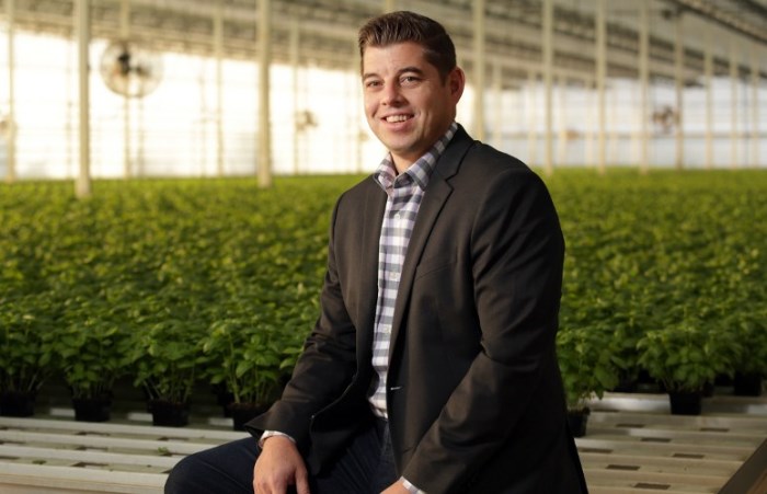 Ken Vandevrede Net Worth, Biography, and Insider Trading