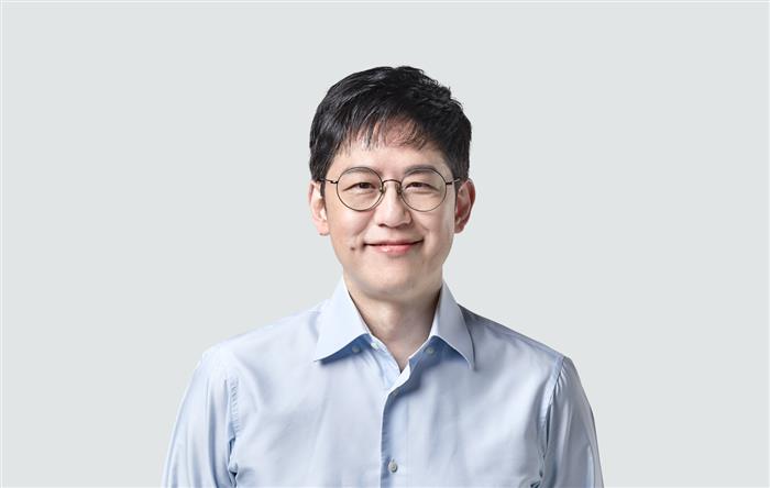 Mr. Junkoo  Kim