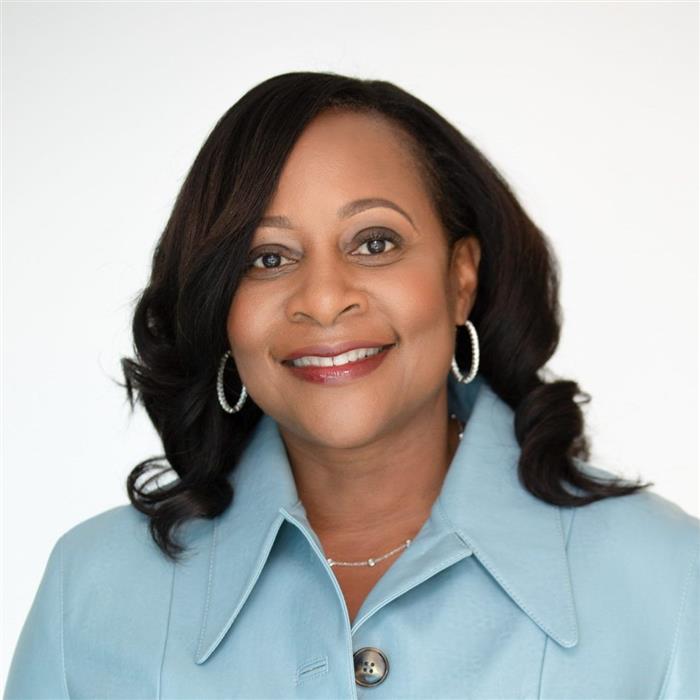 Robin L.  Washington net worth and biography