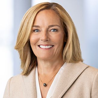 Lynn  Seely net worth and biography