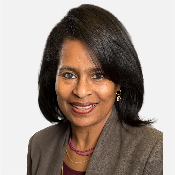 De'ana  Dow net worth and biography