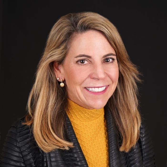 Anne L.  Arvia net worth and biography