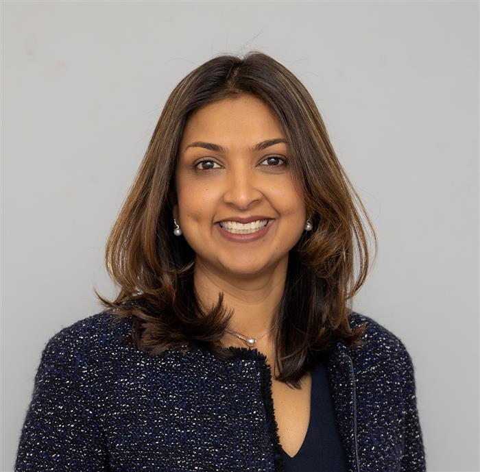 Priya  Srinivasan net worth and biography