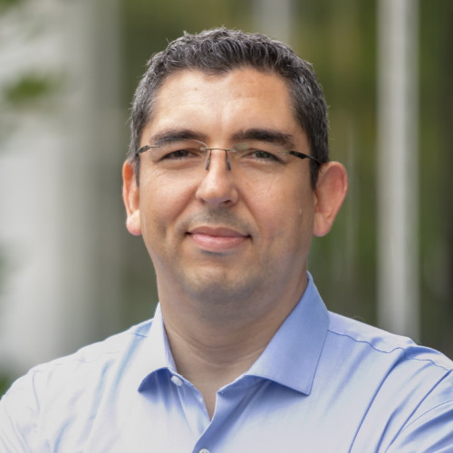 Dr. Laurent R. Moll