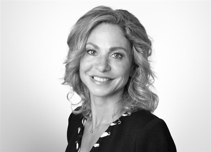 Daphne  Karydas net worth and biography